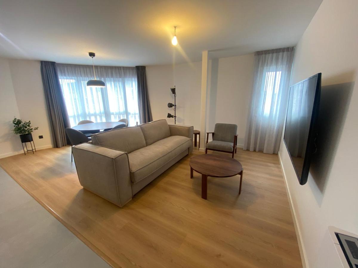 Bierzo Habita Apartments 蓬费拉达 外观 照片