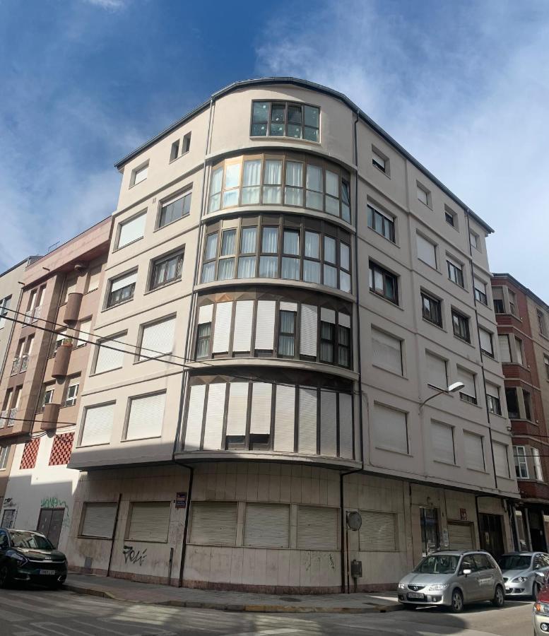 Bierzo Habita Apartments 蓬费拉达 外观 照片
