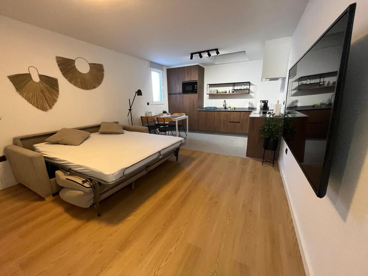 Bierzo Habita Apartments 蓬费拉达 外观 照片