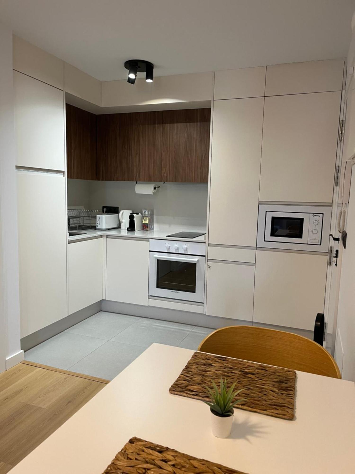 Bierzo Habita Apartments 蓬费拉达 外观 照片