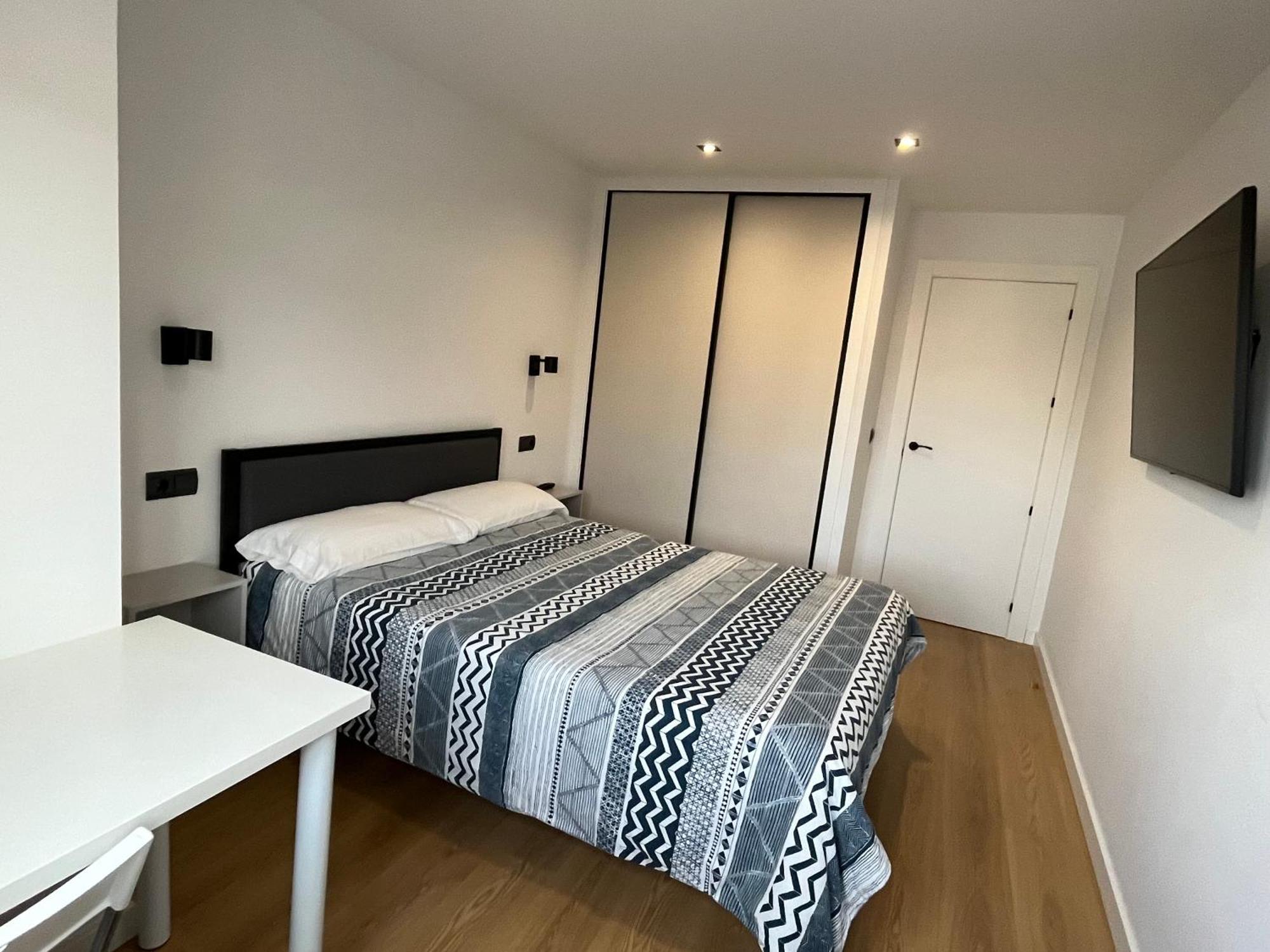 Bierzo Habita Apartments 蓬费拉达 外观 照片