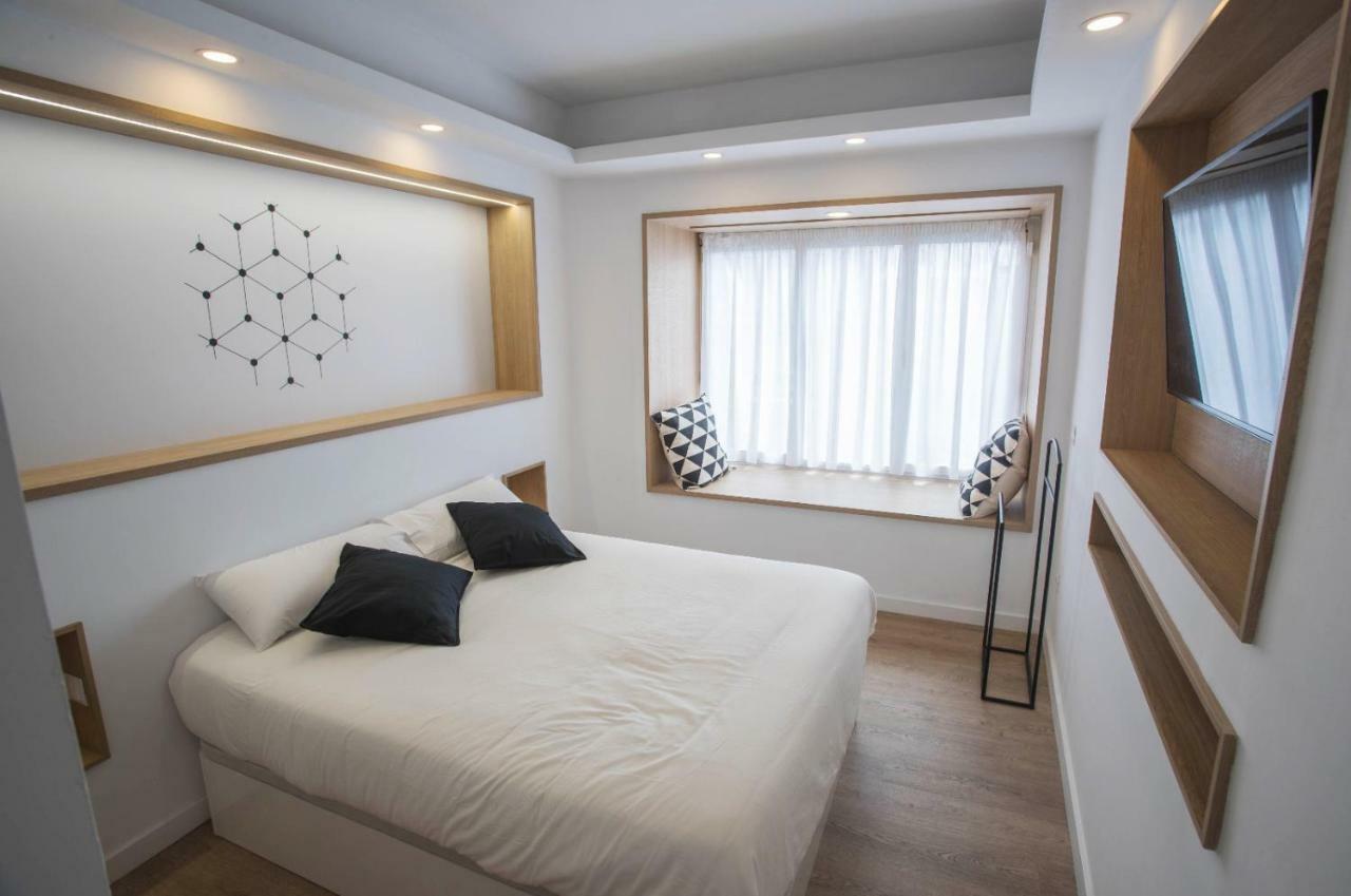 Bierzo Habita Apartments 蓬费拉达 外观 照片