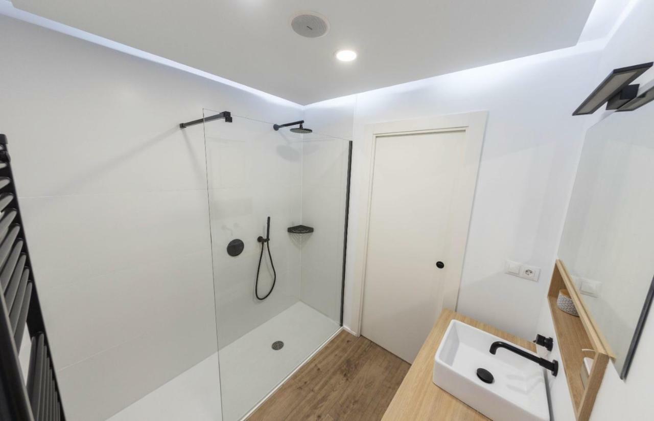 Bierzo Habita Apartments 蓬费拉达 外观 照片
