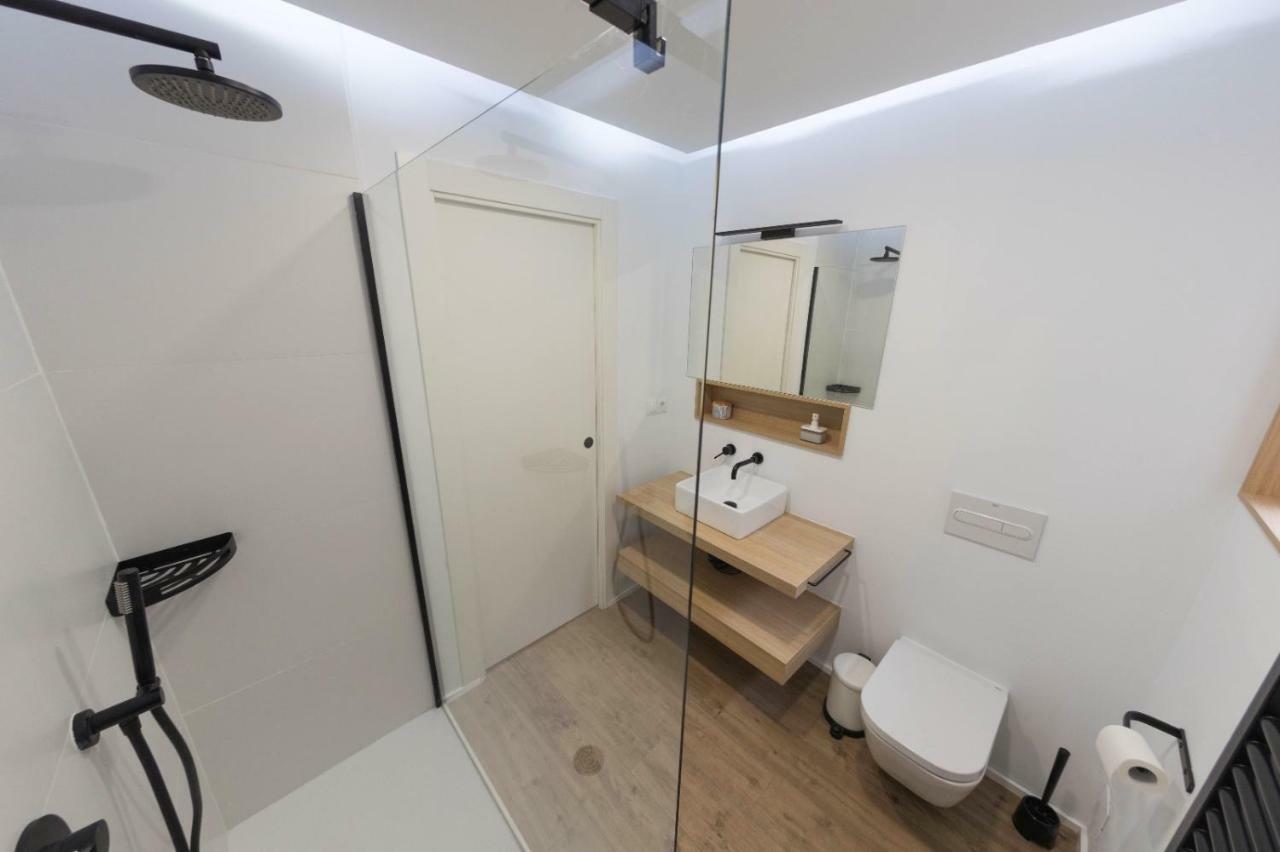Bierzo Habita Apartments 蓬费拉达 外观 照片
